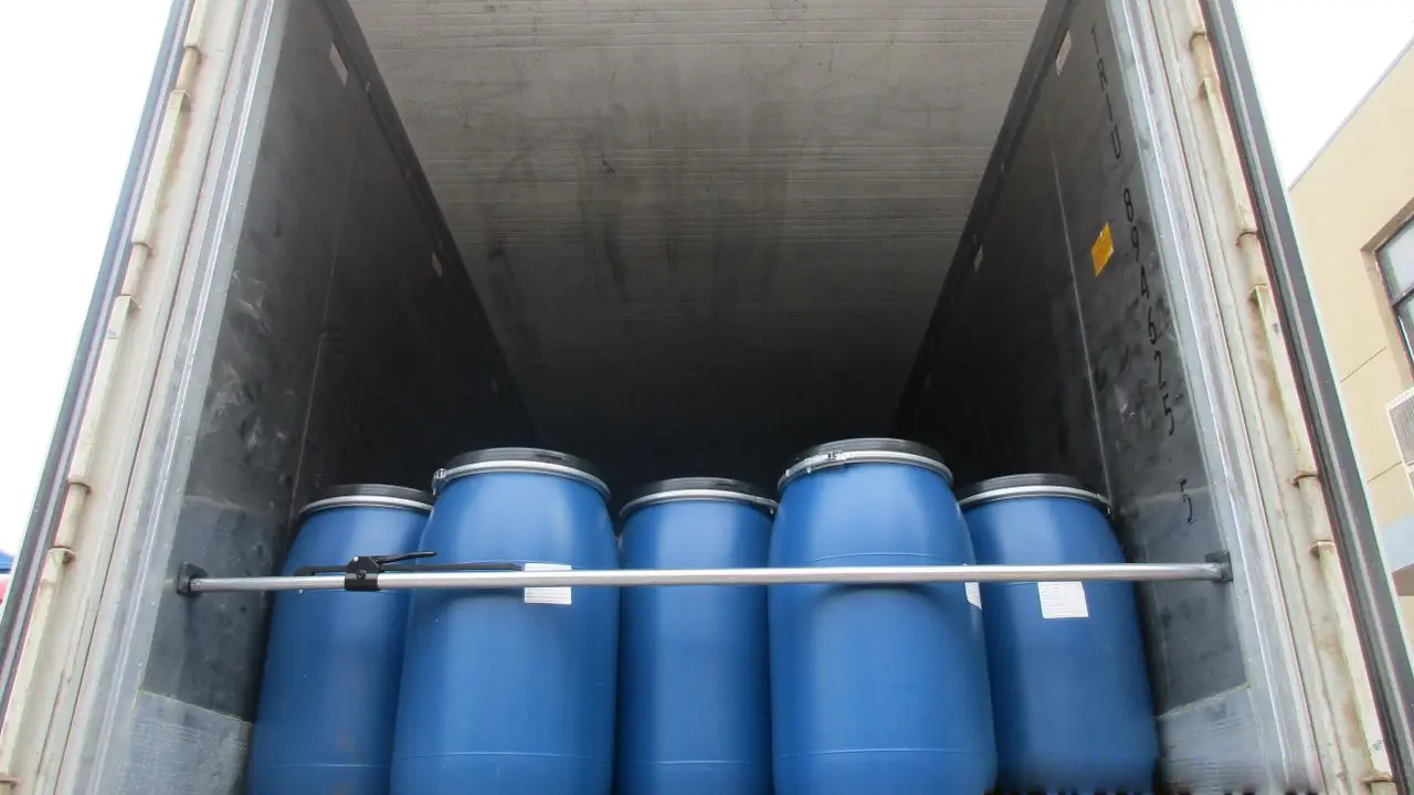 Diethanolamine (DEA) chemical container – Industrial supplier of DEA for multiple applications