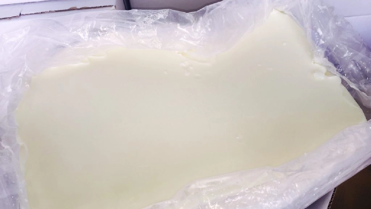 Fully Refined Paraffin Wax 0.5%