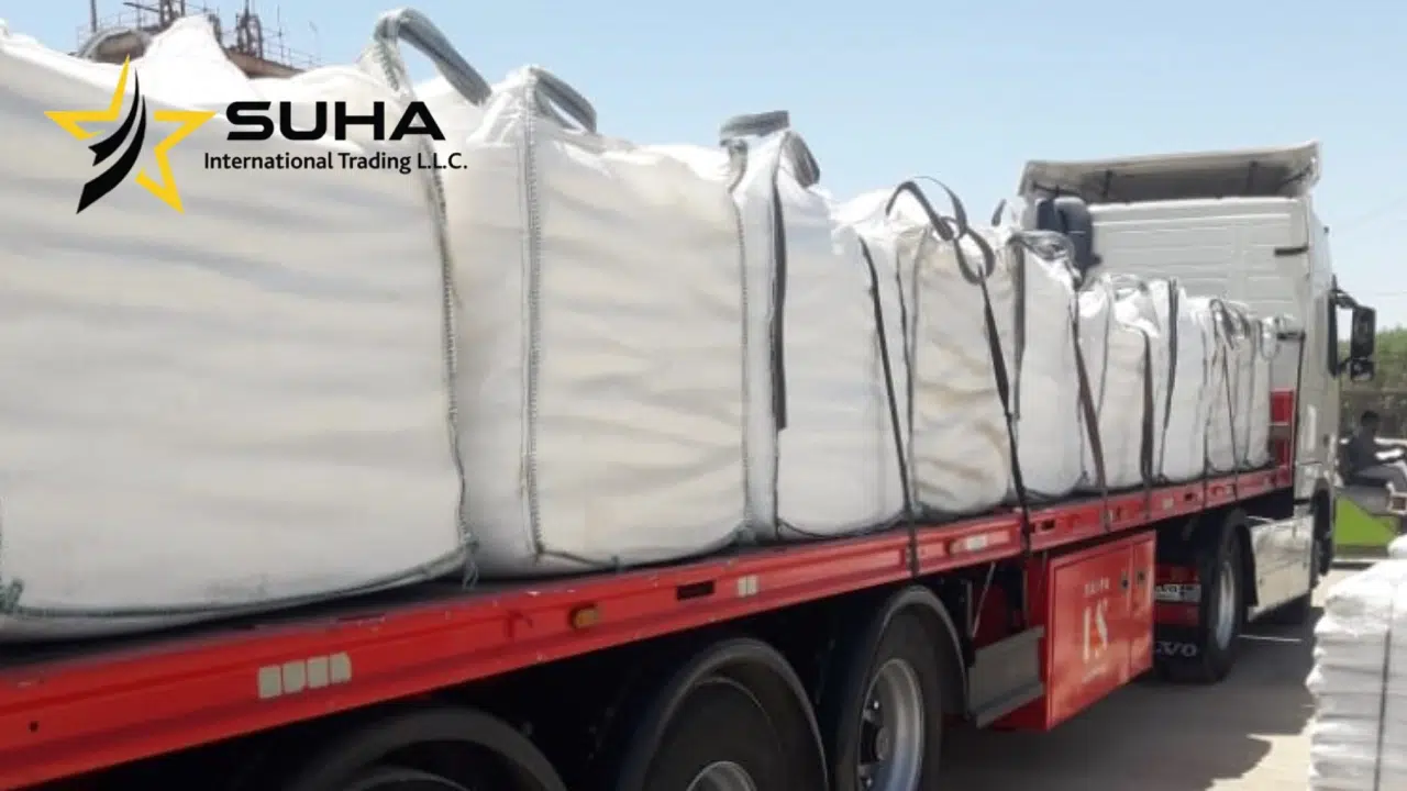 25 kg PP bags with PE liner of caustic soda flakes 98% ready for container loading