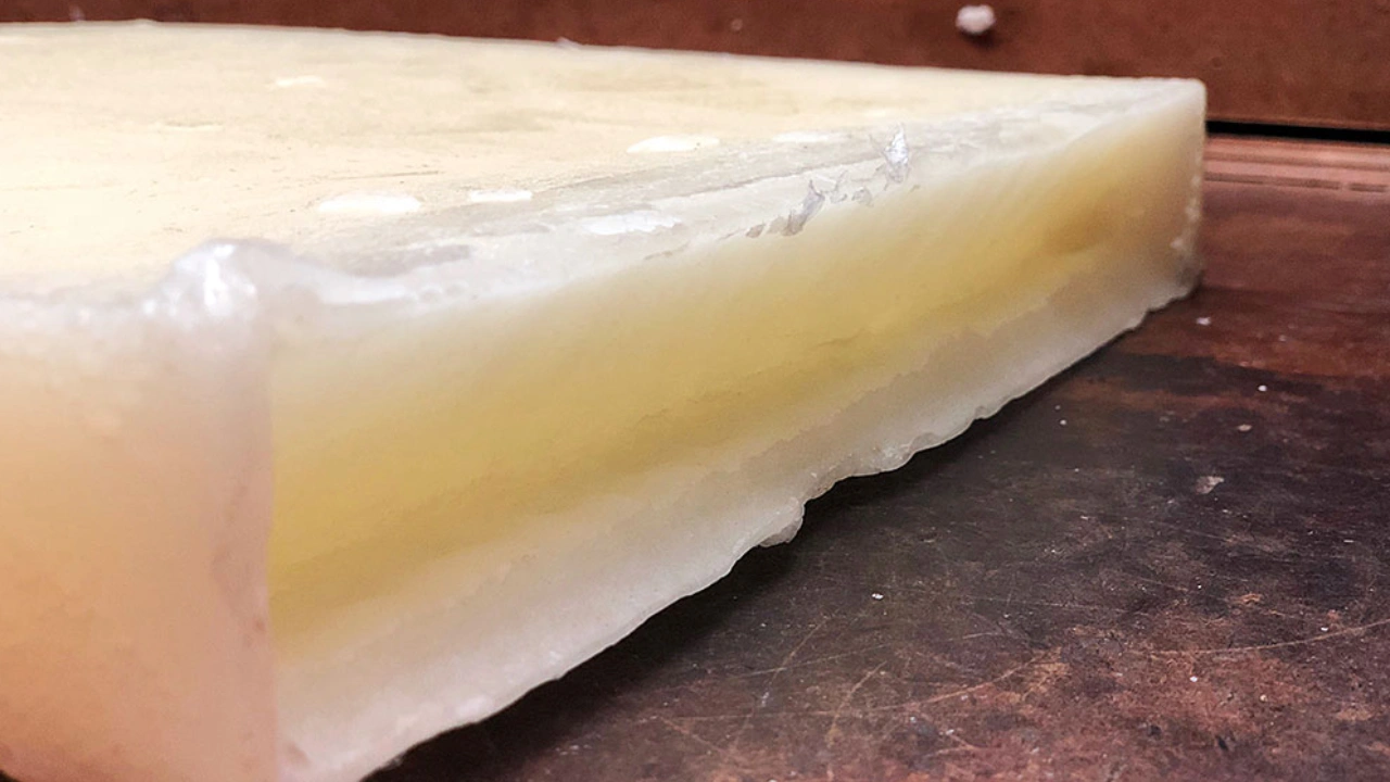 microcrystalline wax High-quality microcrystalline wax for cosmetics, food, and industrial applications – available from reliable supplier