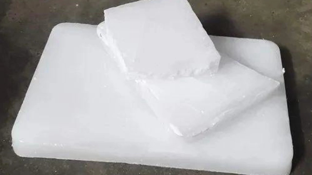 Semi Refined Paraffin Wax