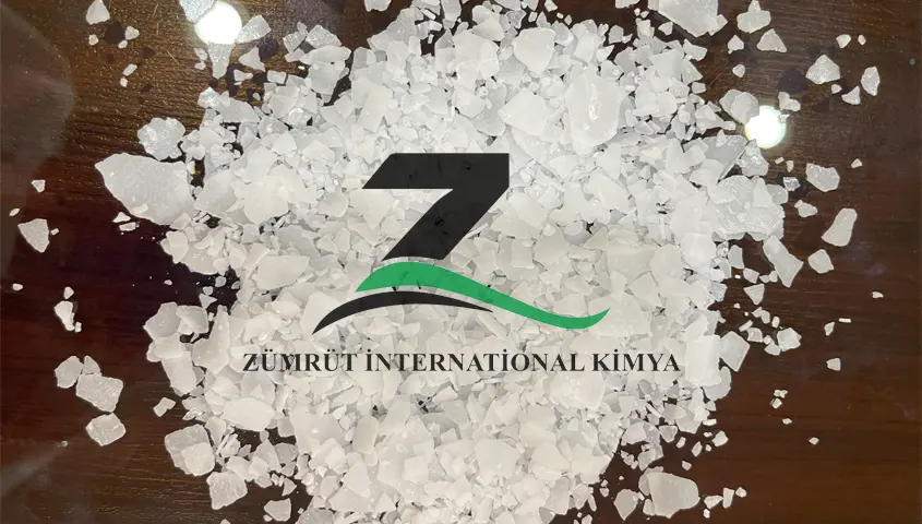 Industrial-grade caustic soda (NaOH) flakes packaged for distribution in Albania by ZÜMRÜT International Kimya Co.