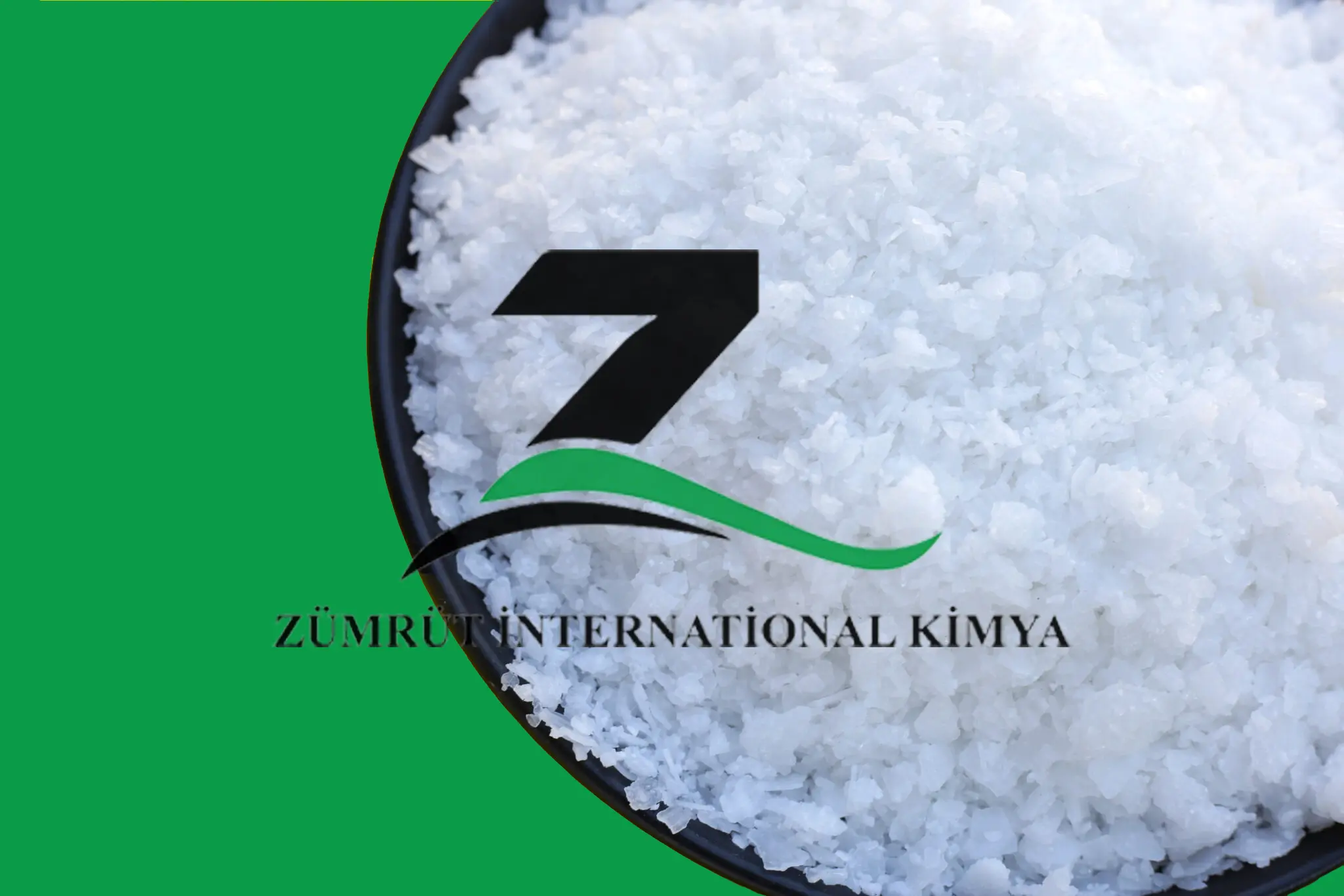 High-purity caustic soda flakes (NaOH) supplied in Slovenia for industrial use – ZÜMRÜT International Kimya Co.