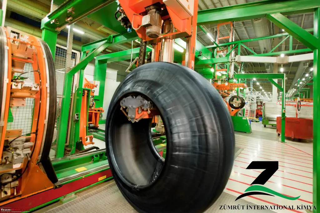 Automotive rubber seals and gaskets manufactured using Polyethylene Wax for mold release